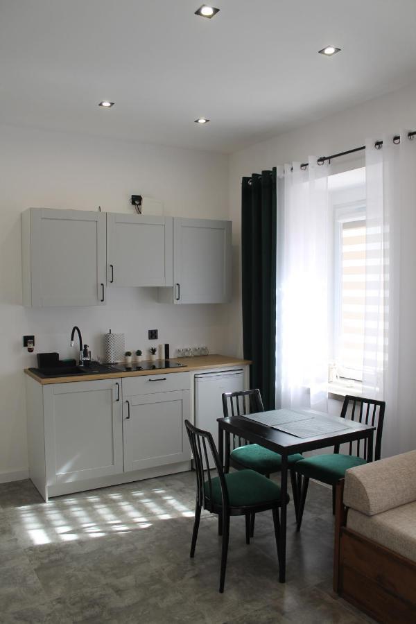 Apartament Z Historia يلينيا غورا المظهر الخارجي الصورة