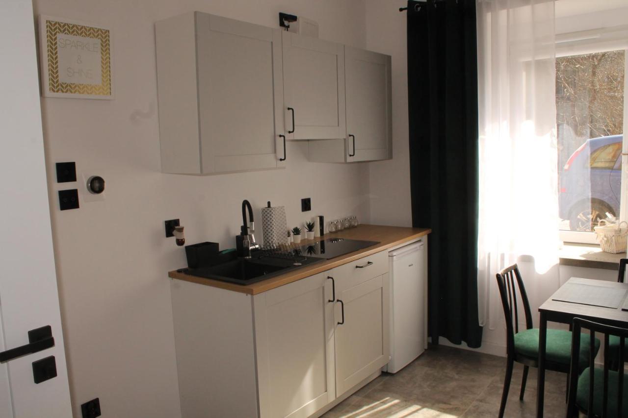 Apartament Z Historia يلينيا غورا المظهر الخارجي الصورة