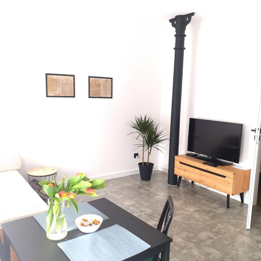 Apartament Z Historia يلينيا غورا المظهر الخارجي الصورة